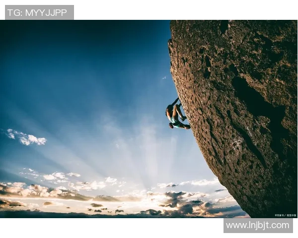 南京攀岩队探讨耐力训练的重要性与技巧提升之道